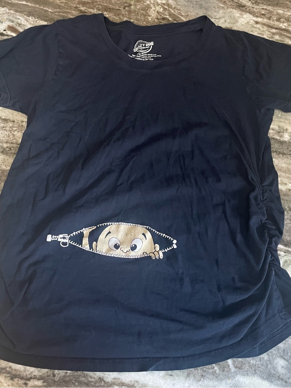 LazyOne “Peeking Through Zipper” Graphic Tee Womens Black Funny Cartoon Shirt